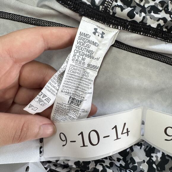 Under Armour Leggings Womens Medium‎ Black Camo Athletic HeatGear Compression - Picture 3 of 9